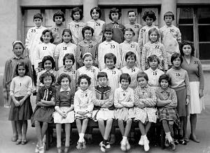 ECOLE JULES RENARD FILLES 1960 CM1 N01